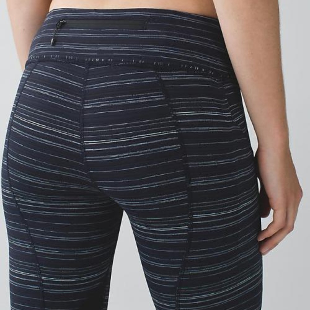 Lululemon Pace Rival Crop Size 4 Navy Blue Stripe